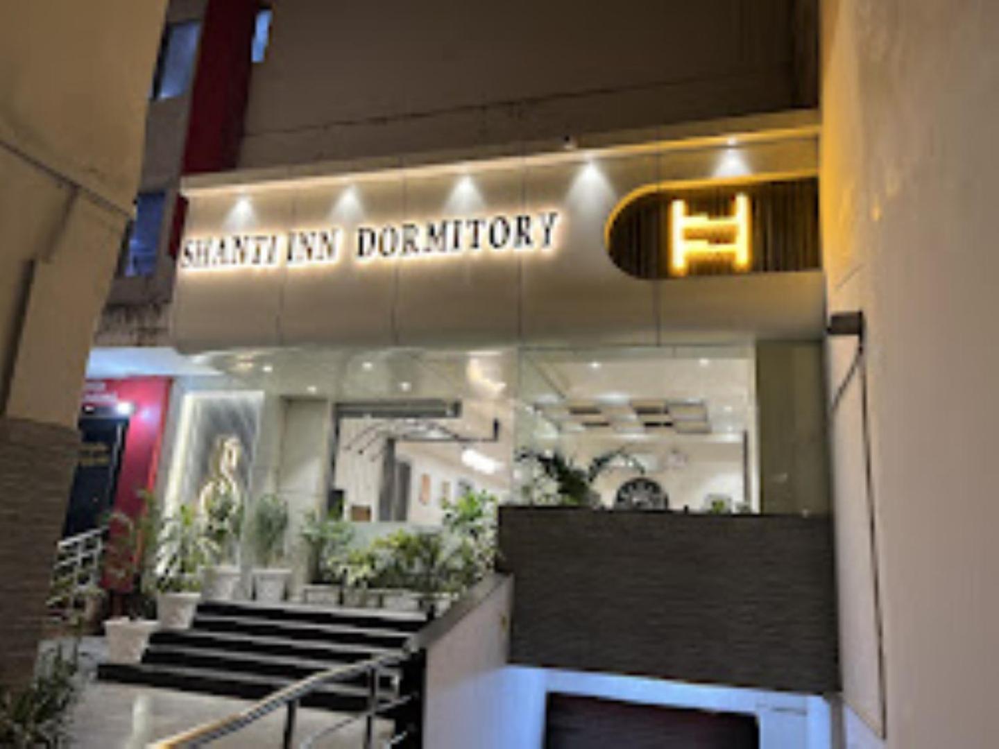 Shanti Inn Dormitory, Varanasi Exterior photo